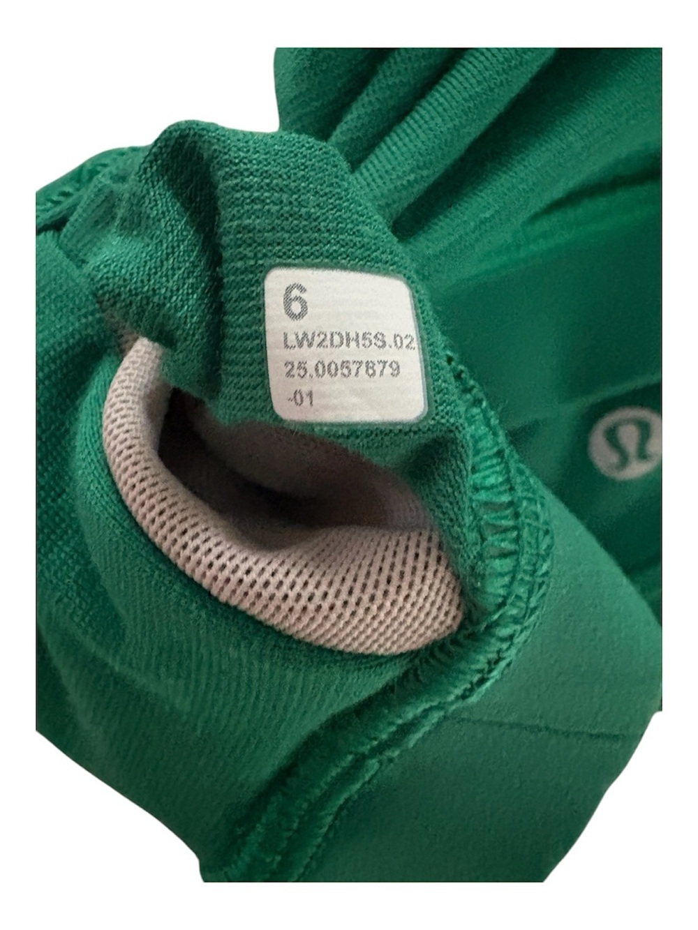 NWOT Lululemon Flow Y Bra size 6. Green - Picture 2 of 4